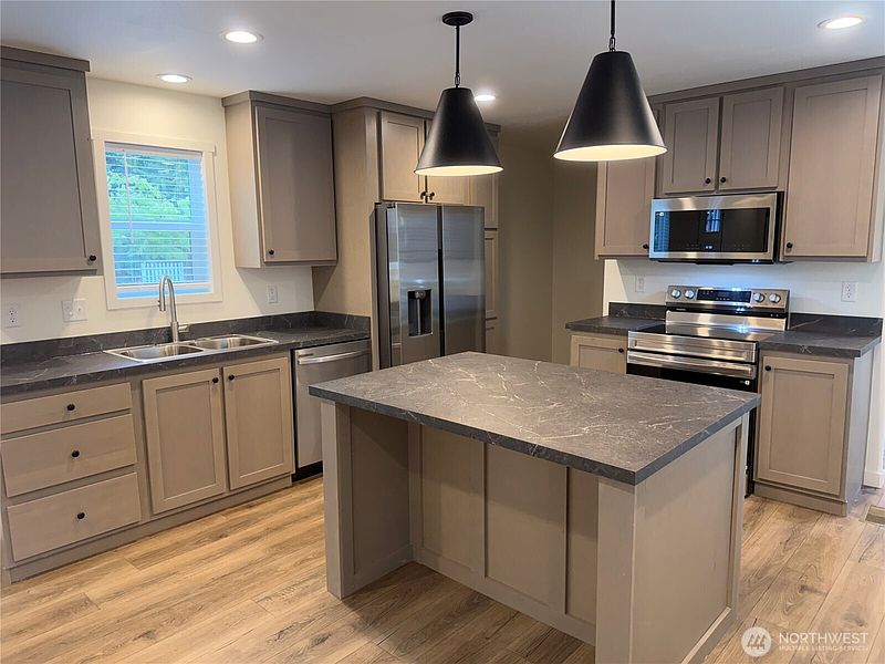 3rd image of 375 Union Avenue SE #8