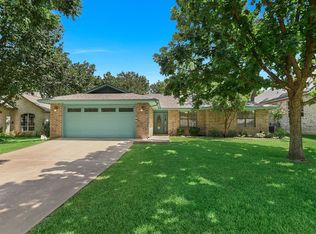 334 San Saba St, Meadowlakes, TX 78654