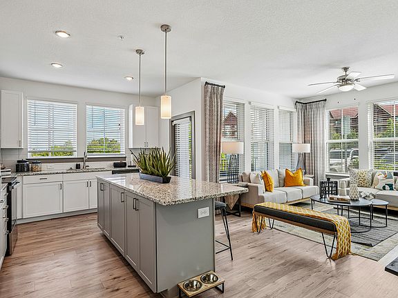 Kitchen / Living