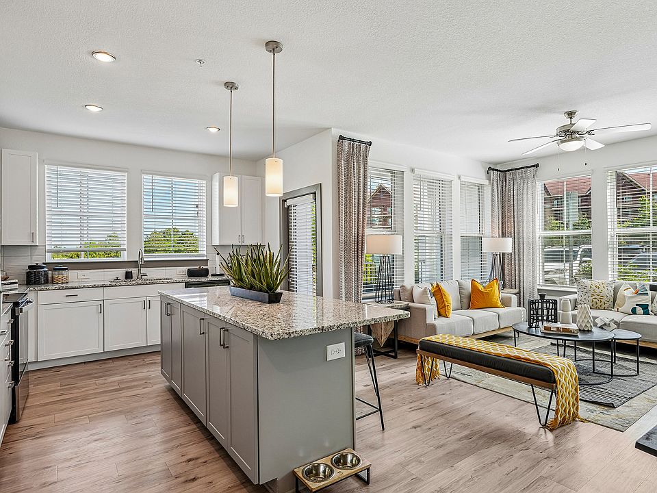 Kitchen / Living