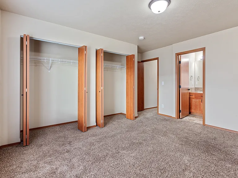 Brookline Townhomes — Photo 10