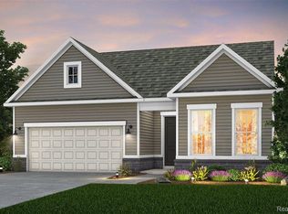 1634 Moss Dr, Milford, MI 48381