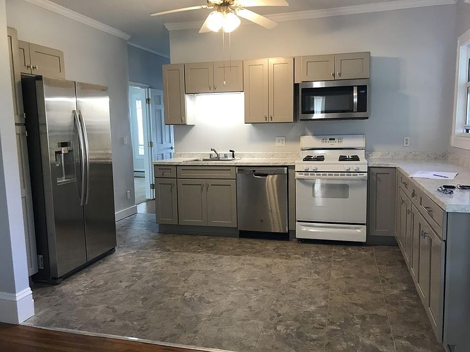 1st image of 17 S Russell St #1