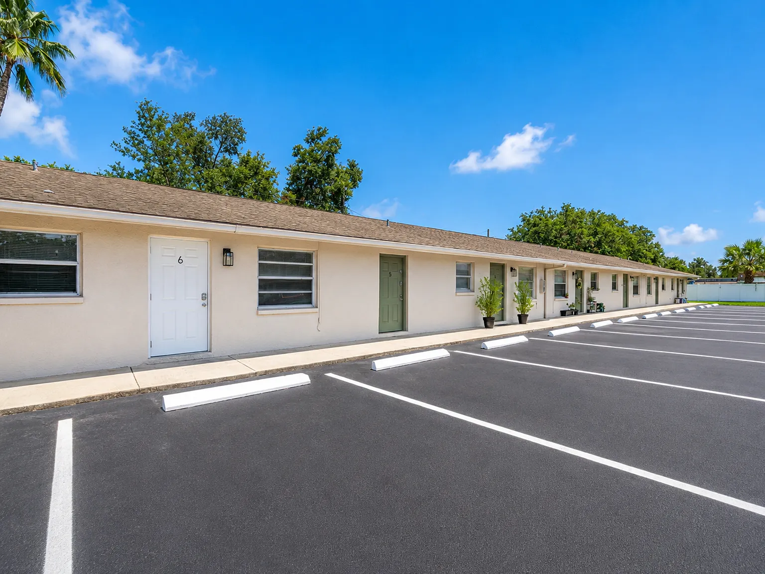 Welcome to Park Villas Apartments comfortable 2 bedroom villa-style living in the heart of Pinell... — Photo 2