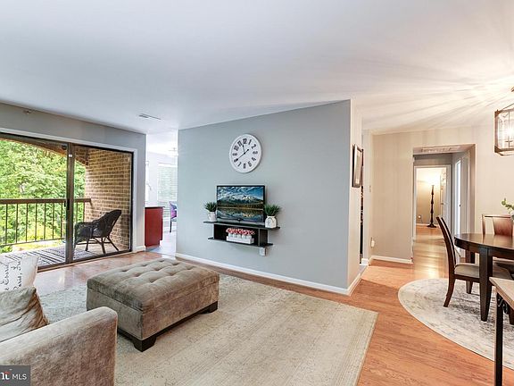 5th image of 11244 Chestnut Grove Sq APT 255