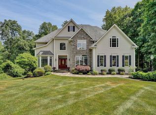 7 Meghan Ct, Hopewell Junction, NY 12533