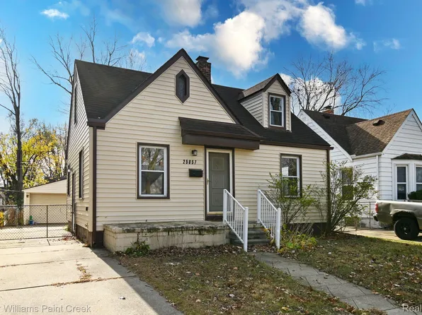 25857 McDonald St, Dearborn Heights, MI 48125