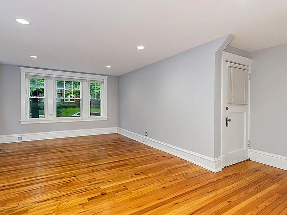 5th image of 6419-21 Alamo Ave #1E