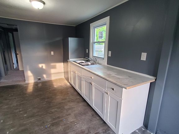 4th image of 111 Seafaring Ln
