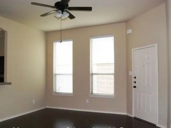 353 Orbit Dr, Lavon, TX 75166