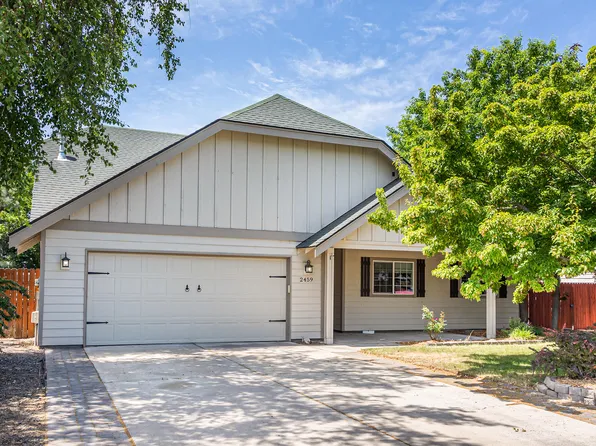 2459 NW 22nd St, Redmond, OR 97756