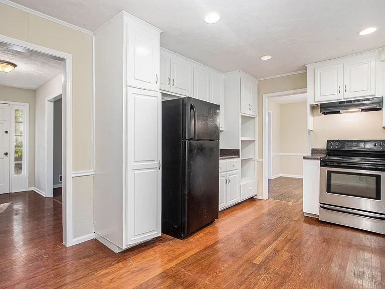 3735 Londonderry Ct — Photo 6