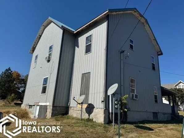 208 S 5th St, Centerville, IA 52544