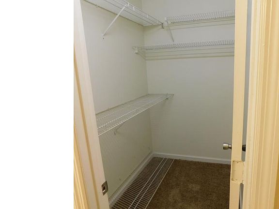 4th image of 692 Dowfield Dr