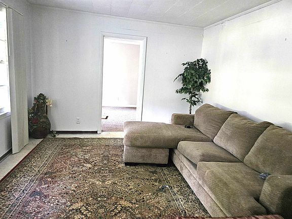 3rd image of 6111 Kelvin Dr