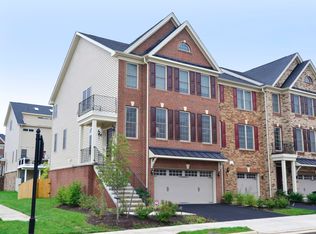 42633 Lisburn Chase Ter, Chantilly, VA 20152