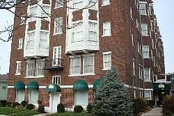 1st image of 230 E 9th St APT 402