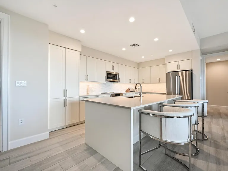 1111 Central Ave #511 — Photo 14