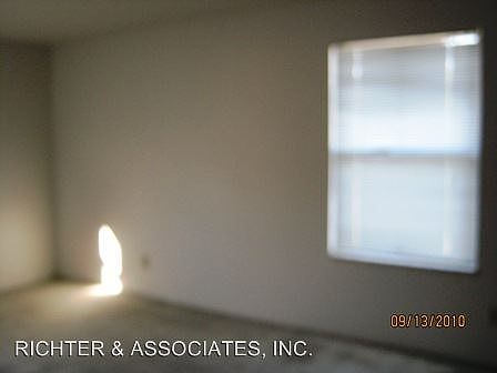 5th image of 61175 Greenwood Dr #1