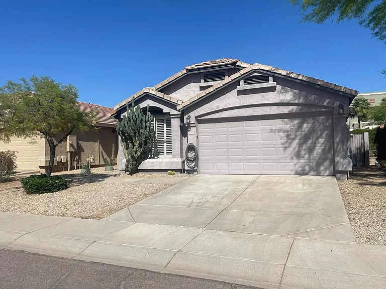 21611 N 48th Pl — Photo 3