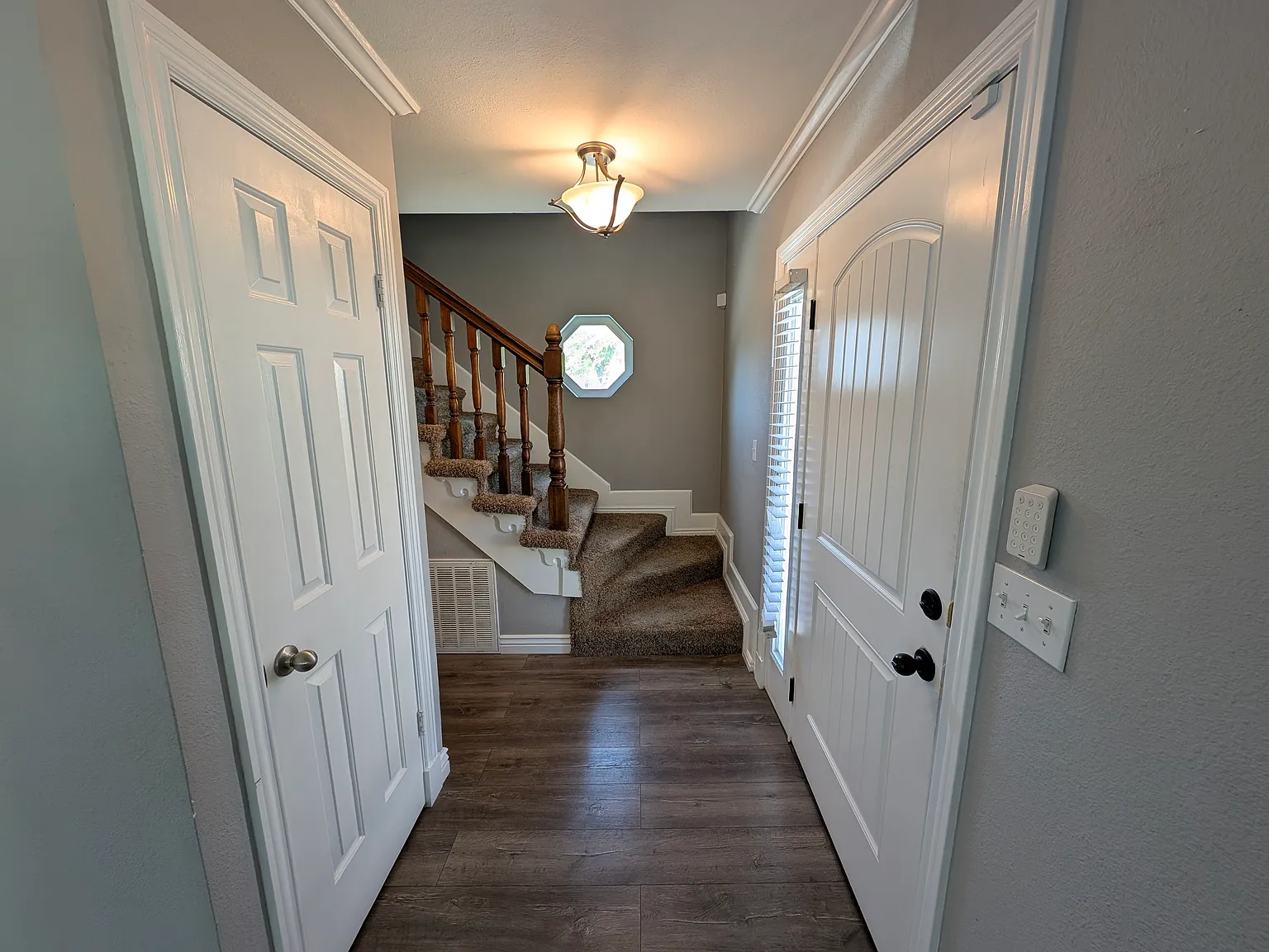 3 bed, 2.5 bath, 1356 sqft, $1,850 — Photo 3