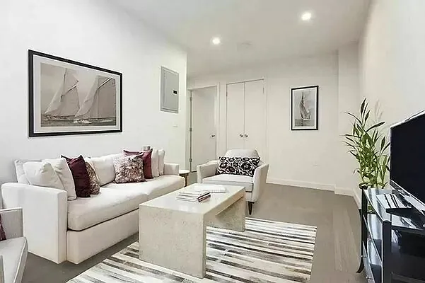 Rented by REAL New York | media 7