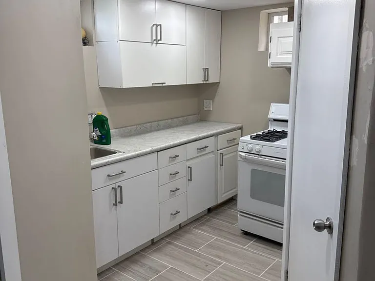 868 S 150 W — Photo 8