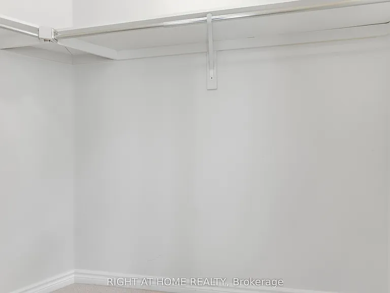 432 Meadowbreeze Dr — Photo 14
