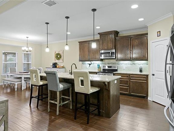 4th image of 2729 Gold Rush Ln