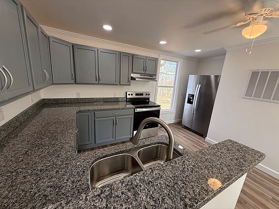 4th image of 851 Tola Rd