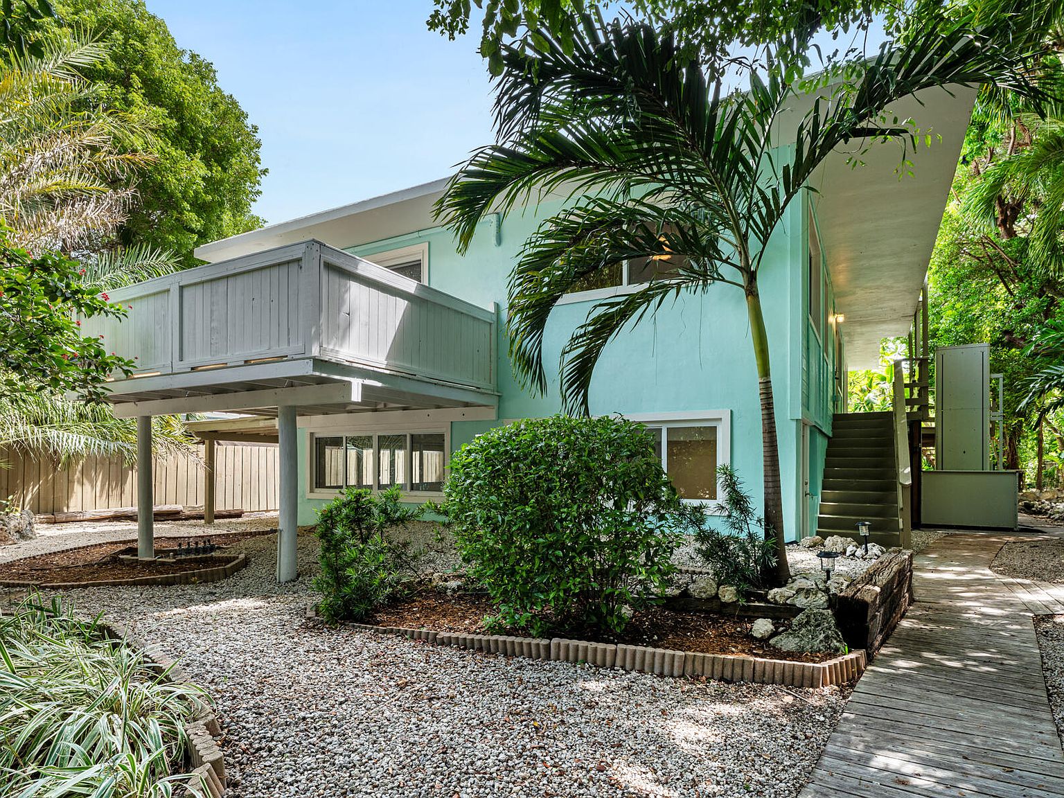 なぉです！ 82260 Overseas Hwy, Upper Matecumbe Key, FL 33036 | Zillow