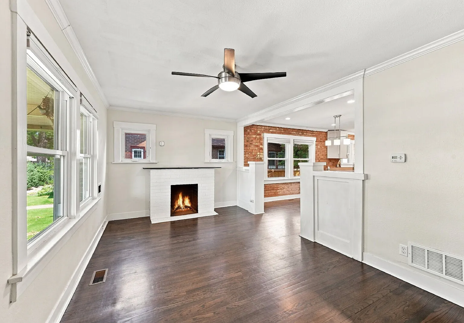 3 bed, 2.0 bath, 1477 sqft, $3,196 — Photo 3