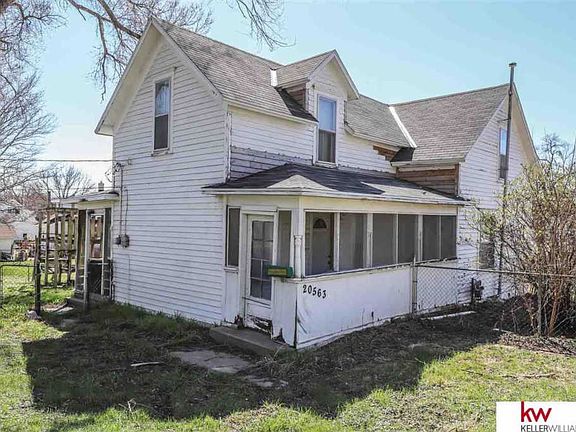 2nd image of 20563 Glenn St