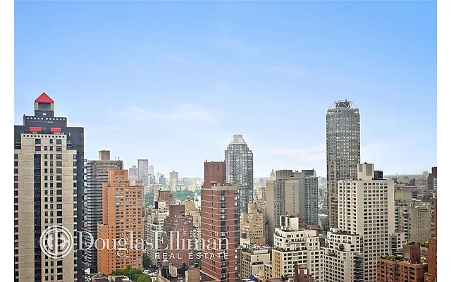 Sold by Douglas Elliman | media 7