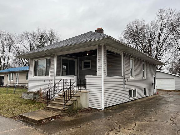 2nd image of 139 S Oakley Ave