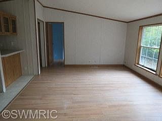 2nd image of 6802 W Cherry St