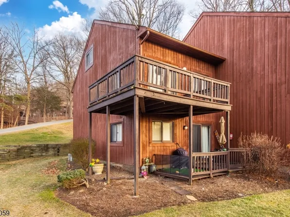 1 Deer Valley Ln, Vernon Twp., NJ 07462
