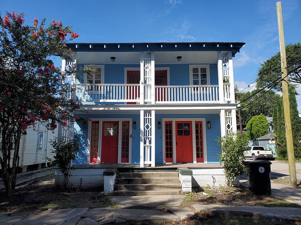 8140 Freret St