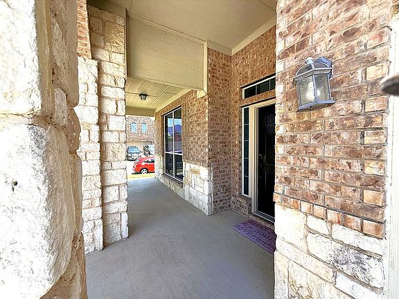3rd image of 4301 Mountain Crest Dr