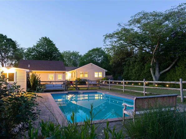 32 Hallock Avenue, East Quogue, NY 11942