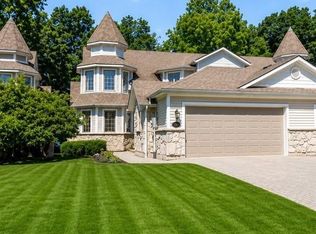 208 Crystal Bay Dr, Amherstburg, ON N9V 4A6