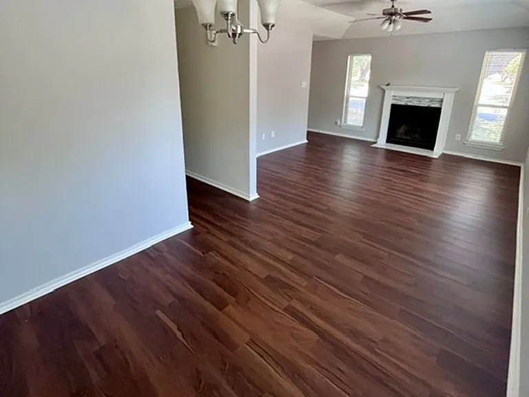 3013 Clover Ln — Photo 5