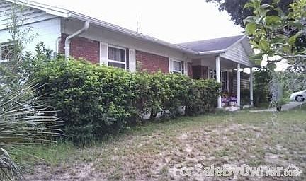 LOVELY VACATION HOME
						:
						YOUR CLOSEST NIEGHBOR IS MORE THAN A SHOUT AWAY.