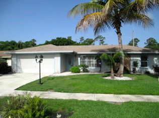 209 Canterbury Dr W, Riviera Beach, FL 33407