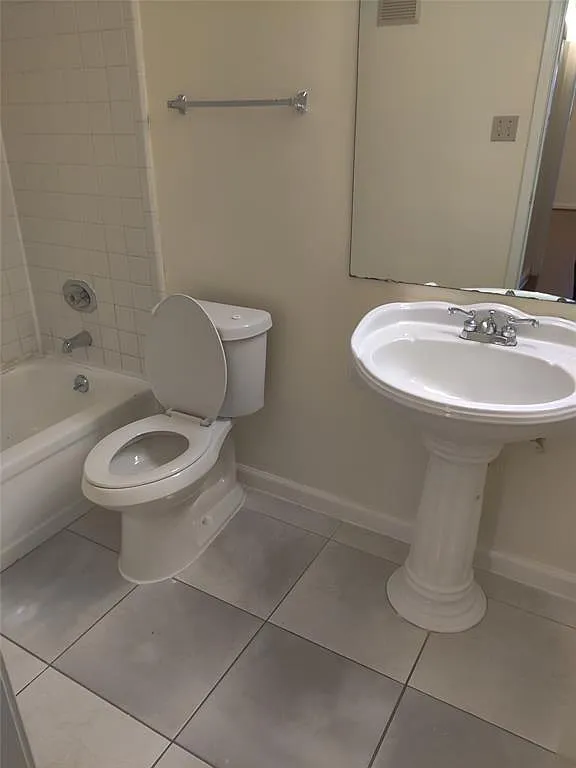 2 bed, 2.0 bath, 1094 sqft, $1,250 — Photo 3
