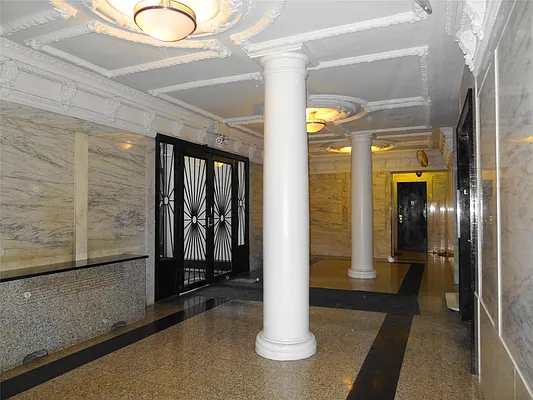 Rented by Douglas Elliman | media 35