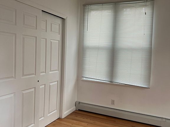 5th image of 25 Bay 49th St #3