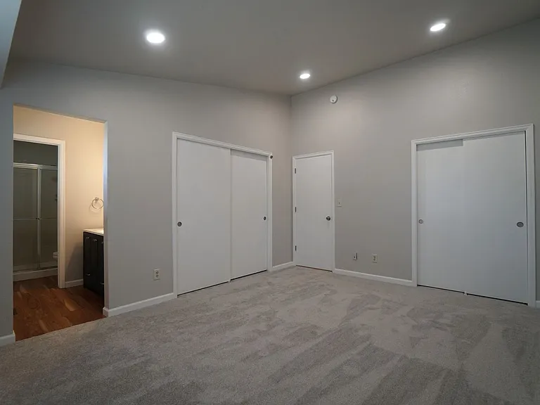 3070 Mirage Dr — Photo 12