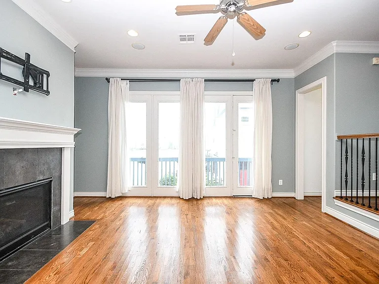 2222 Hilshire Lake Dr — Photo 10