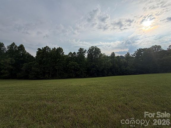 2nd image of 4 Parker Padgett Rd